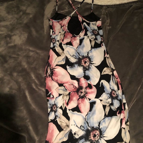 Floral midi dress - Picture 2 of 5